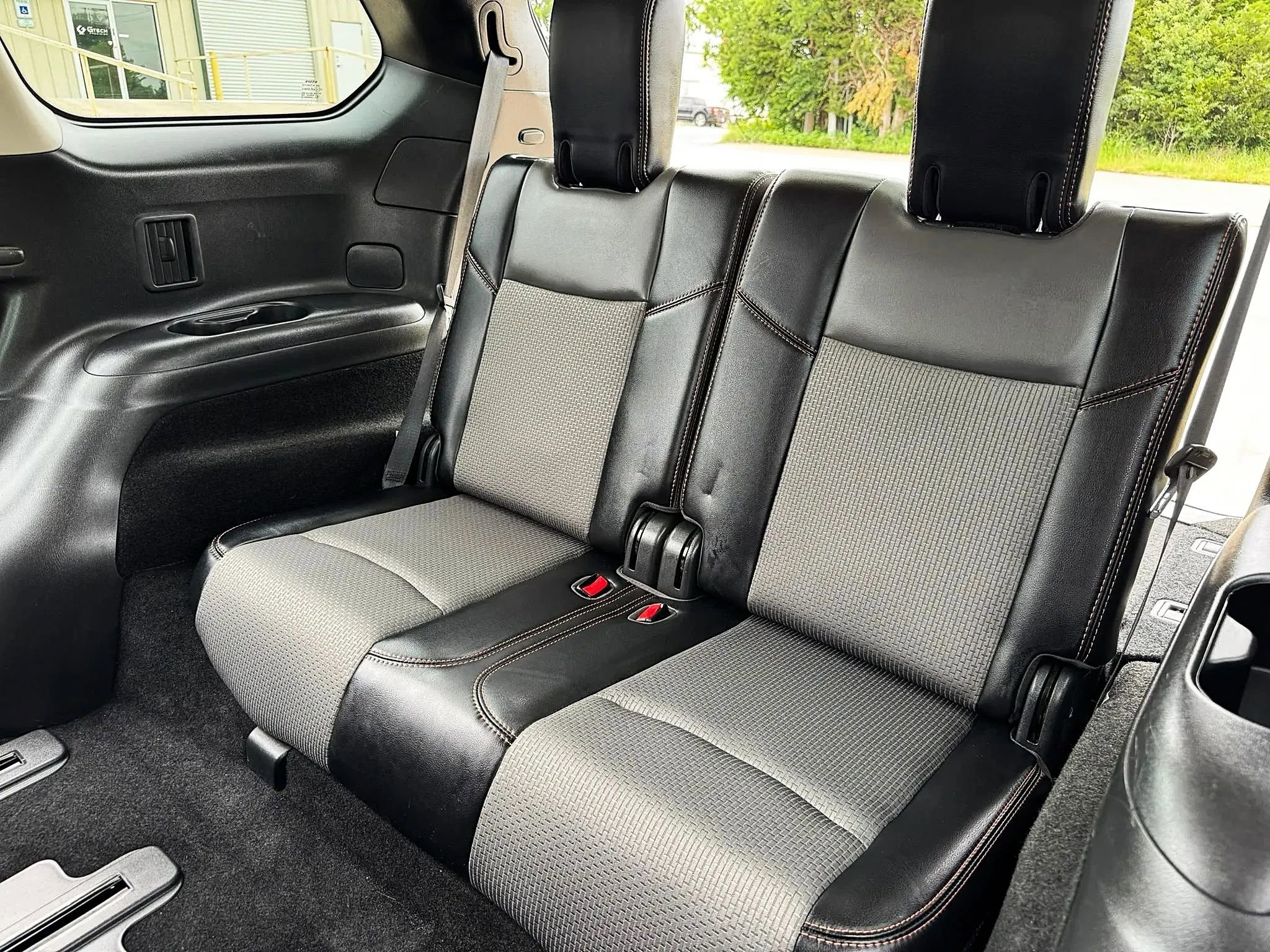 Used 2019 Nissan Pathfinder SV w/ Rock Creek Edition FWD image 19