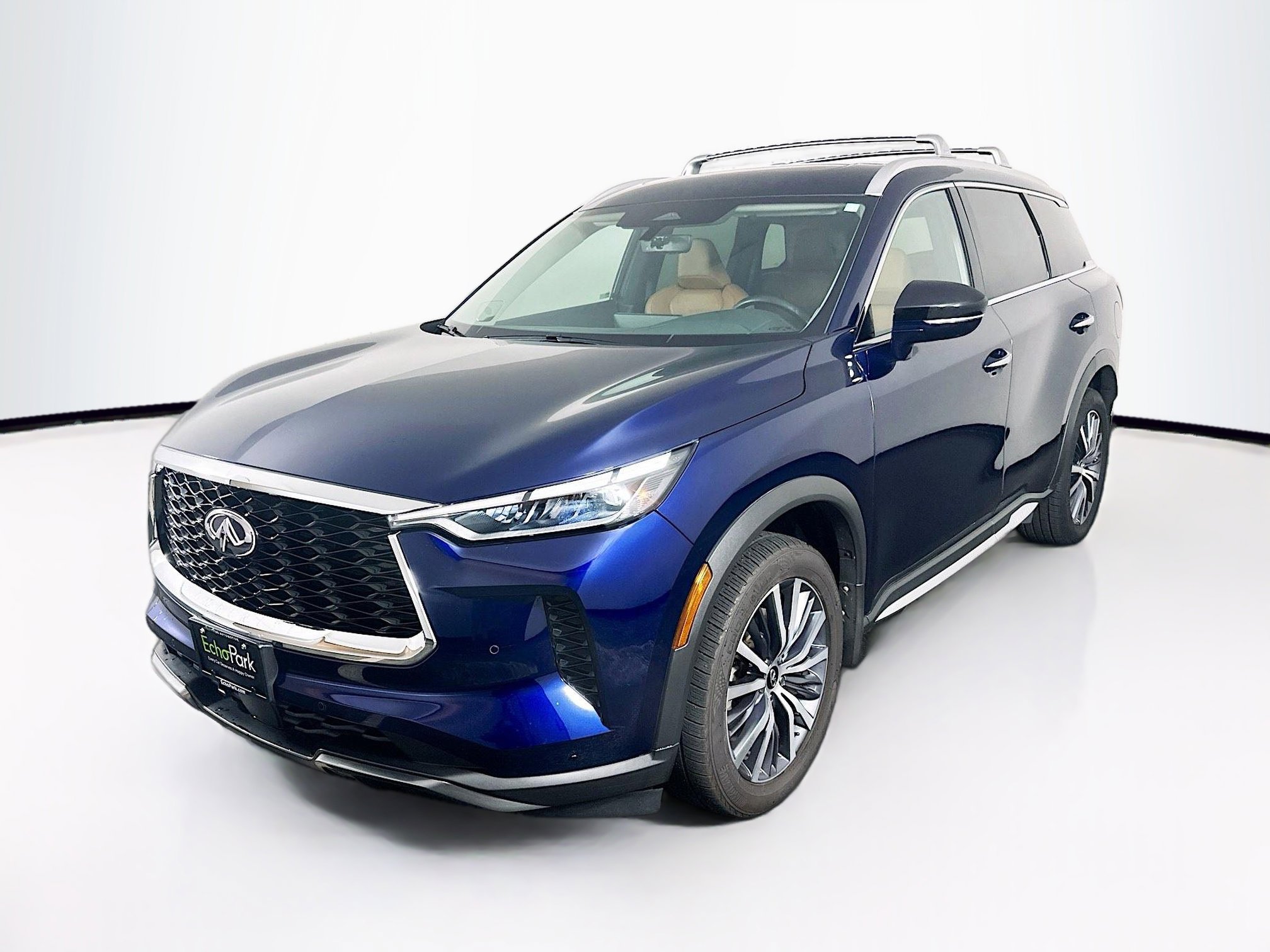 Used 2023 INFINITI QX60 Sensory AWD/4WD image 3