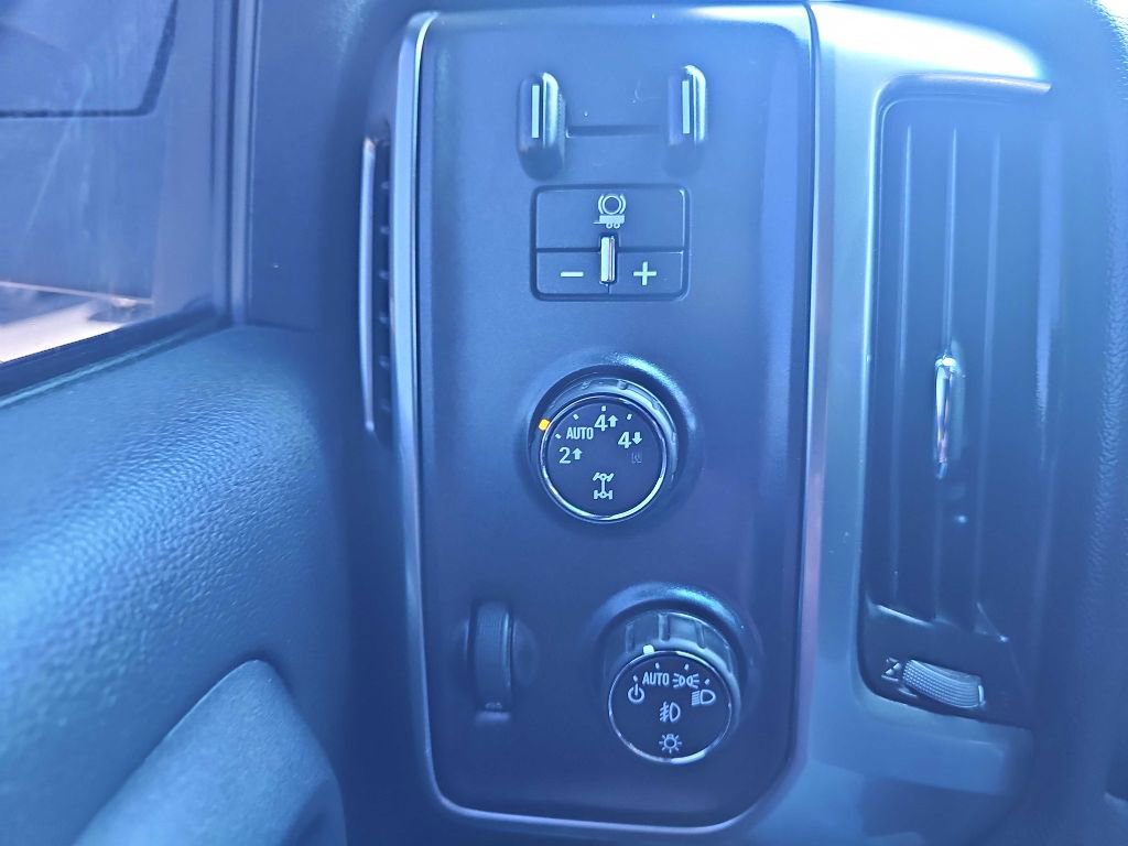 Used 2016 Chevrolet Silverado 1500 LT w/ All Star Edition image 43