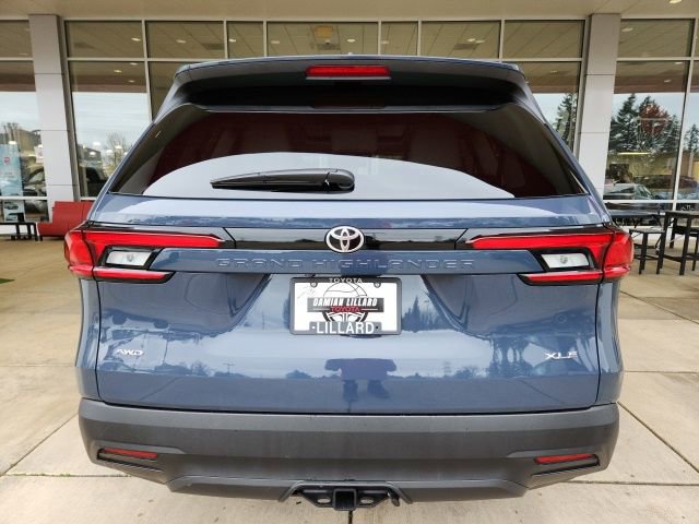 Certified 2026 Toyota Grand Highlander XLE image 9