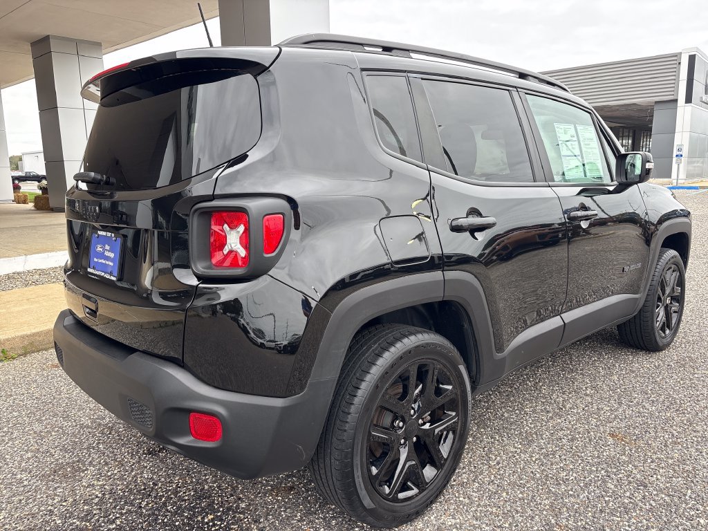 Used 2023 Jeep Renegade Altitude AWD/4WD image 25