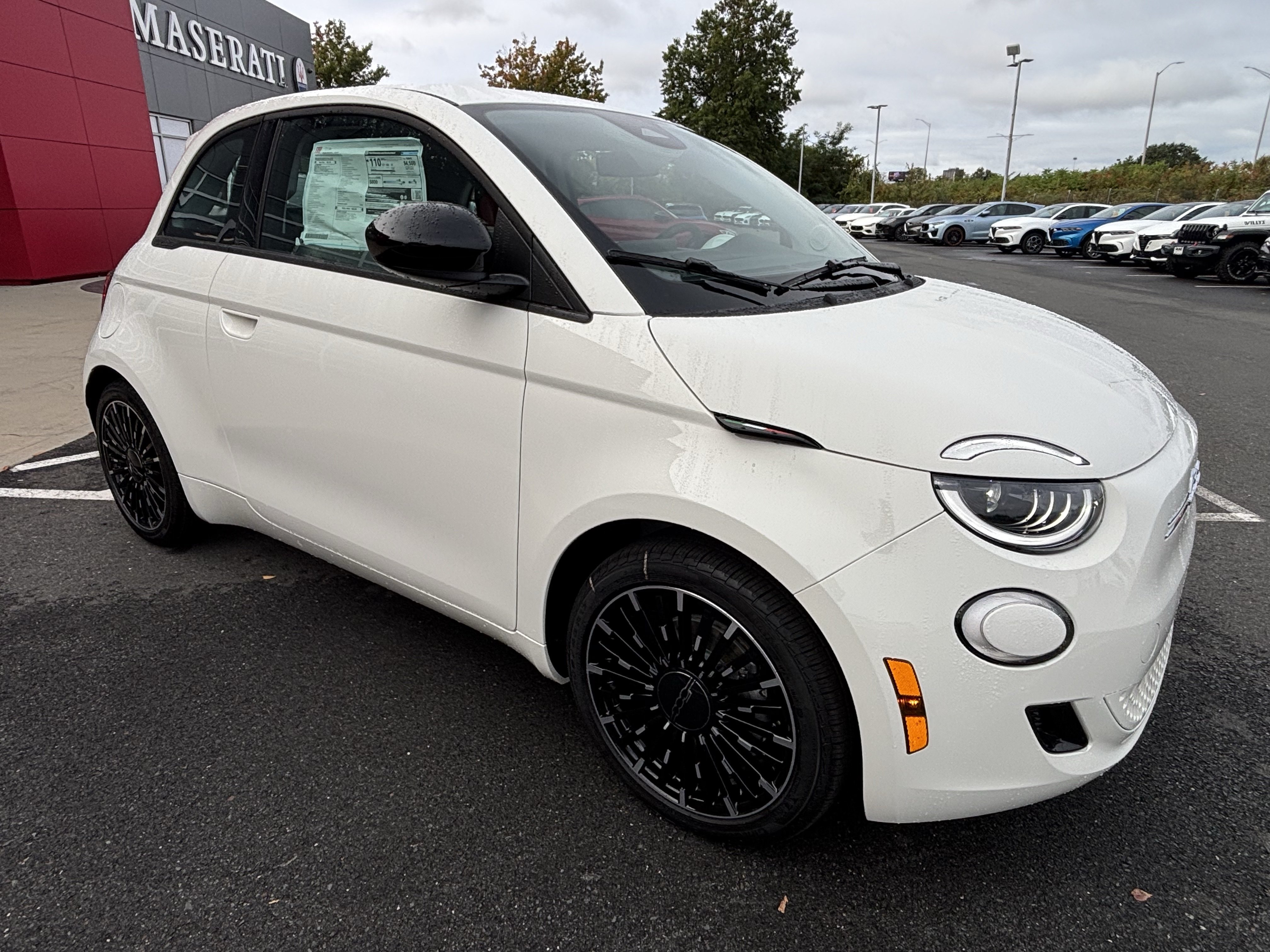 New 2026 FIAT 500 e w/ Comfort Group FWD image 9
