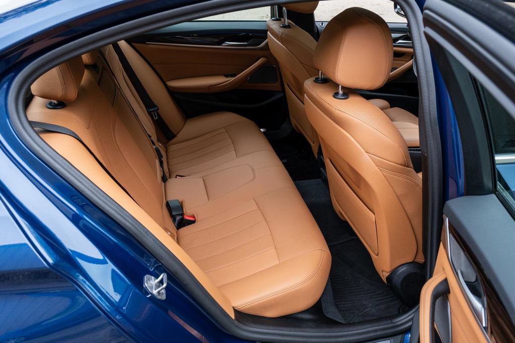 Used 2023 BMW 530e xDrive w/ Premium Package AWD/4WD image 34