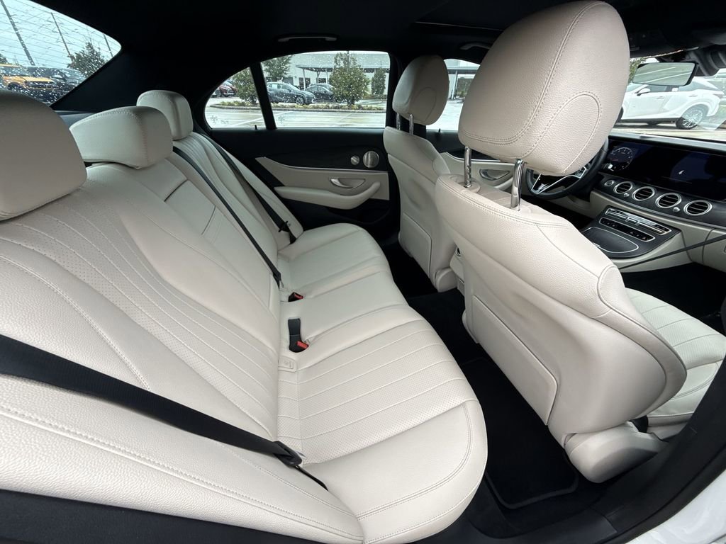 Used 2023 Mercedes-Benz E 350 4MATIC Sedan image 17