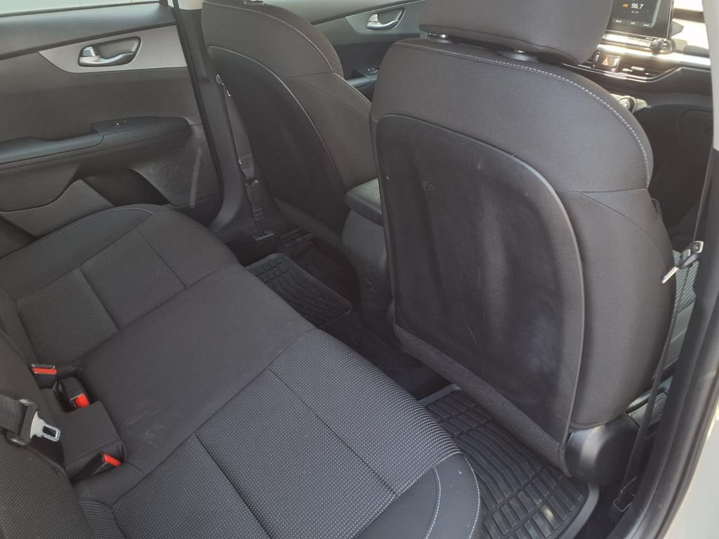Used 2020 Kia Forte LXS FWD image 25