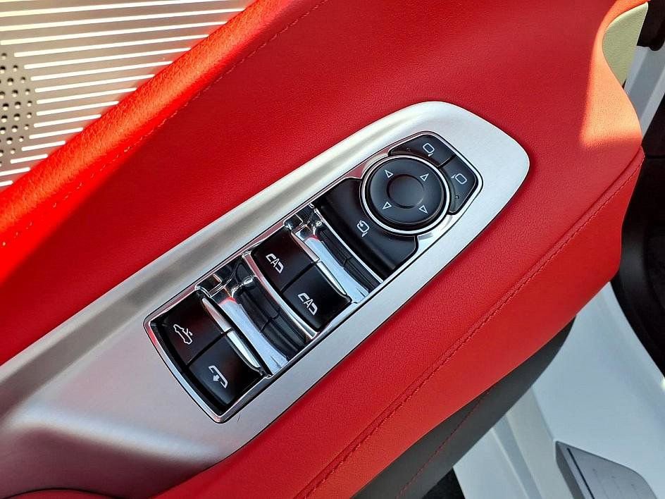 Used 2024 Chevrolet Corvette Stingray Preferred Conv w/ Battery Protection Package image 13
