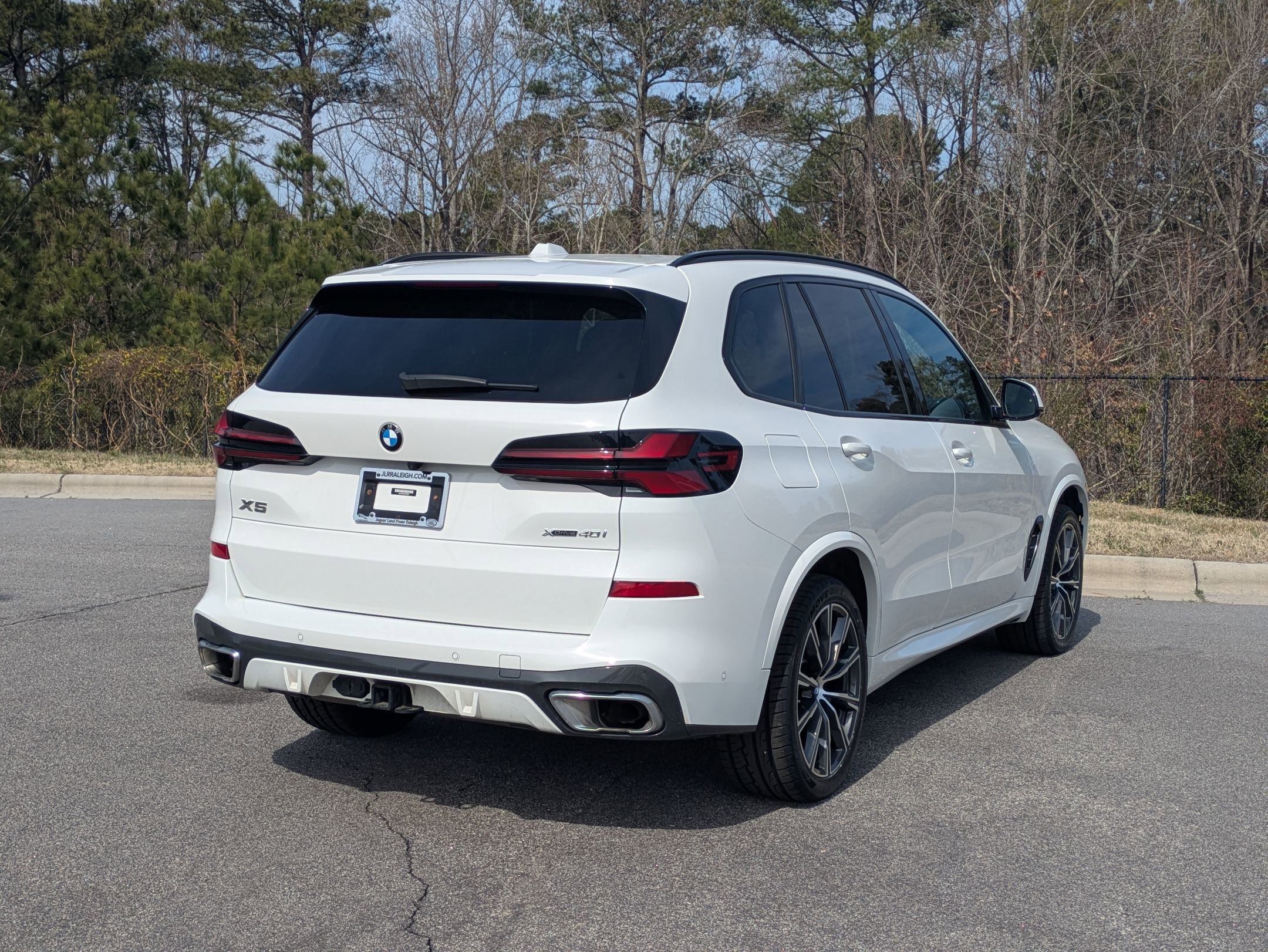 Used 2024 BMW X5 xDrive40i w/ M Sport Package image 5
