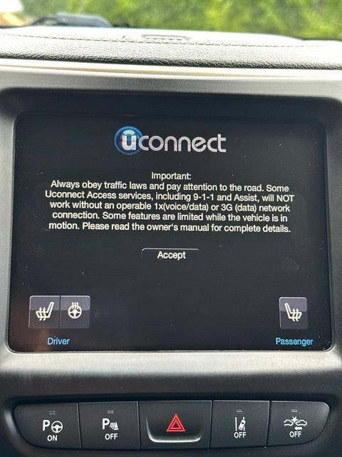 Used 2014 Jeep Cherokee Limited w/ Technology Group FWD image 33