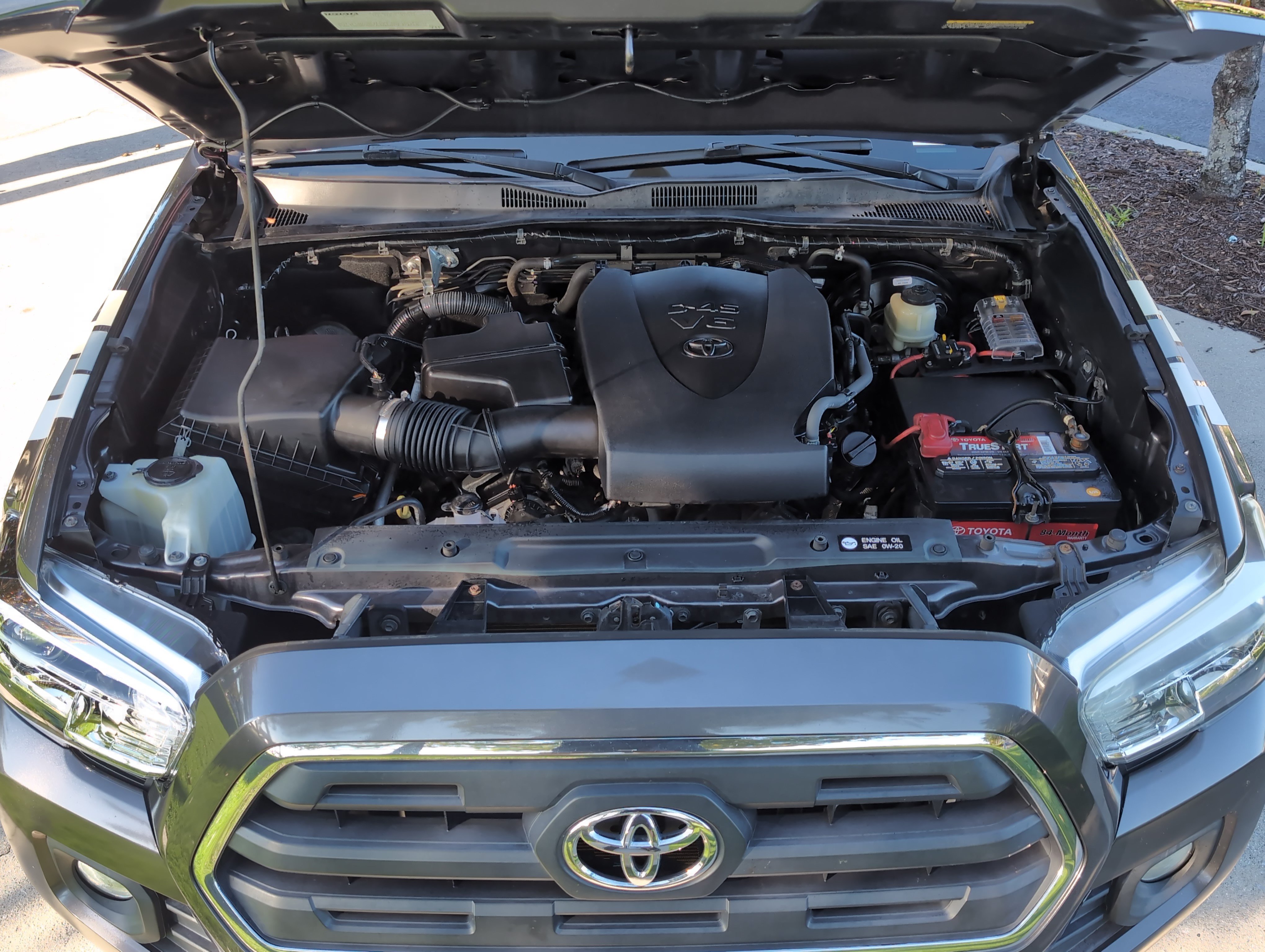 Used 2016 Toyota Tacoma SR5 w/ Towing Package RWD image 32