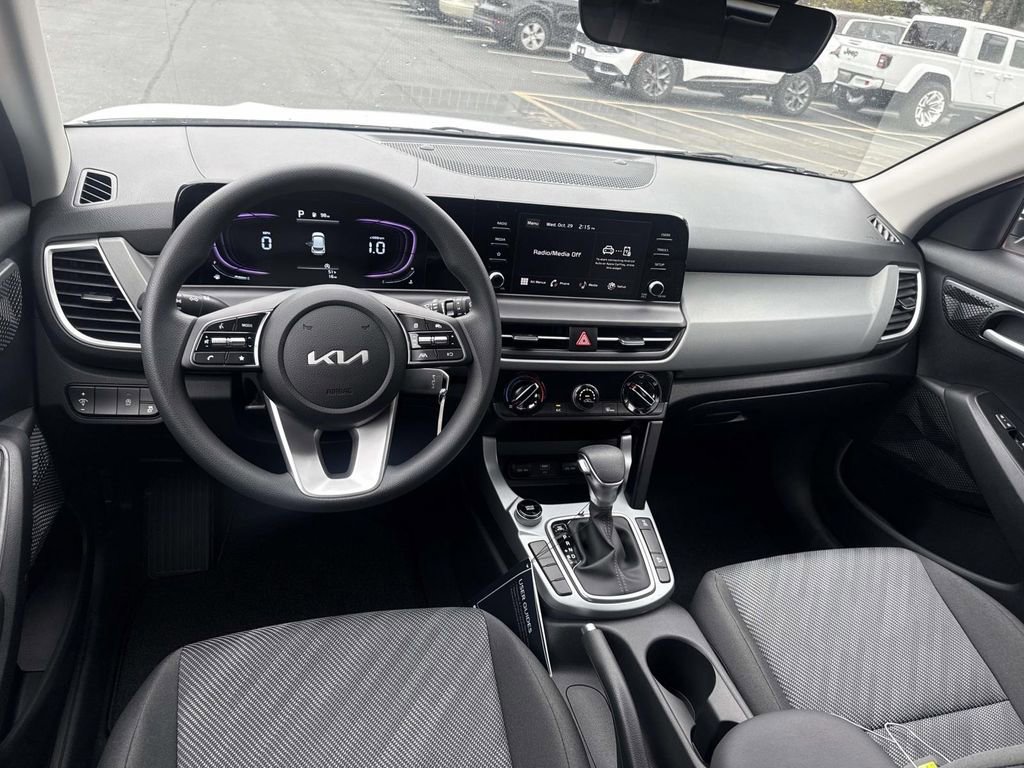 New 2026 Kia Seltos LX image 6