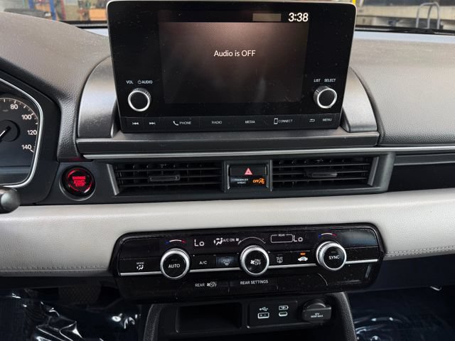 Used 2023 Honda Pilot LX image 9
