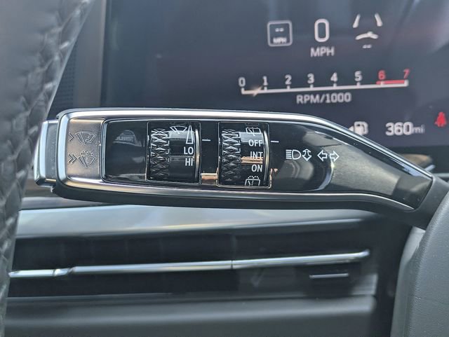 Certified 2025 Cadillac Escalade Sport Platinum w/ LPO, Floor Liner Package AWD/4WD image 33