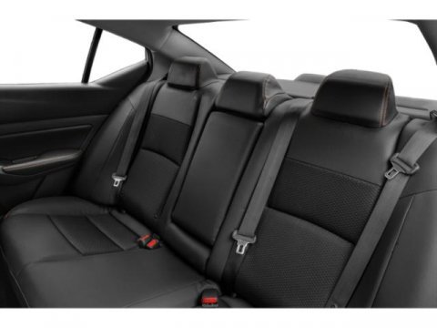 Used 2021 Nissan Altima 2.5 SR w/ SR Premium Package image 16