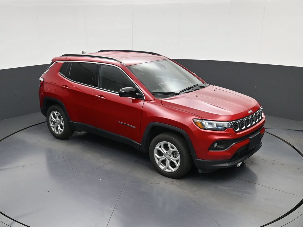 Used 2024 Jeep Compass Latitude AWD/4WD image 28