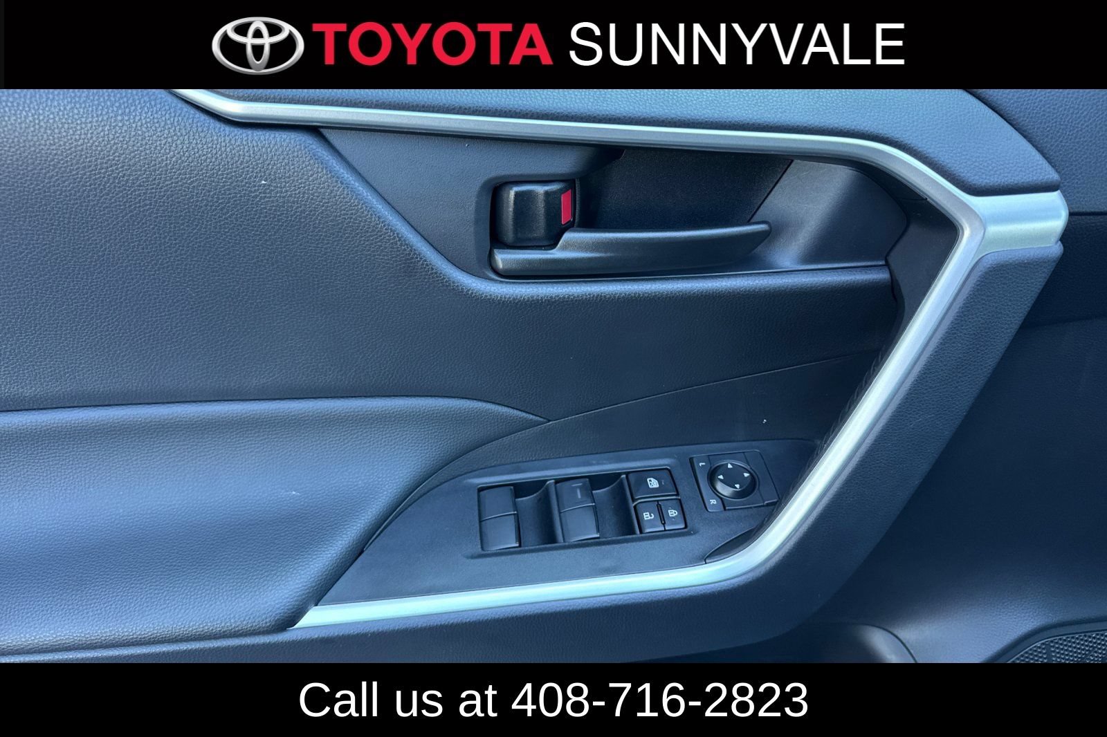 Used 2025 Toyota RAV4 LE FWD image 17