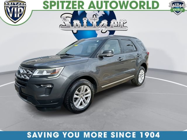 Used 2018 Ford Explorer XLT w/ Equipment Group 202A image 4