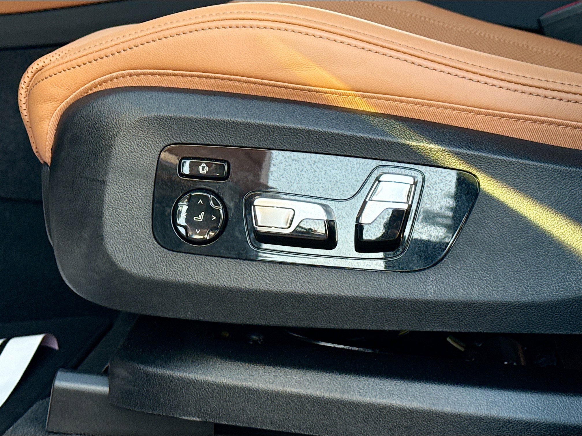 Used 2026 BMW X5 M60i image 26