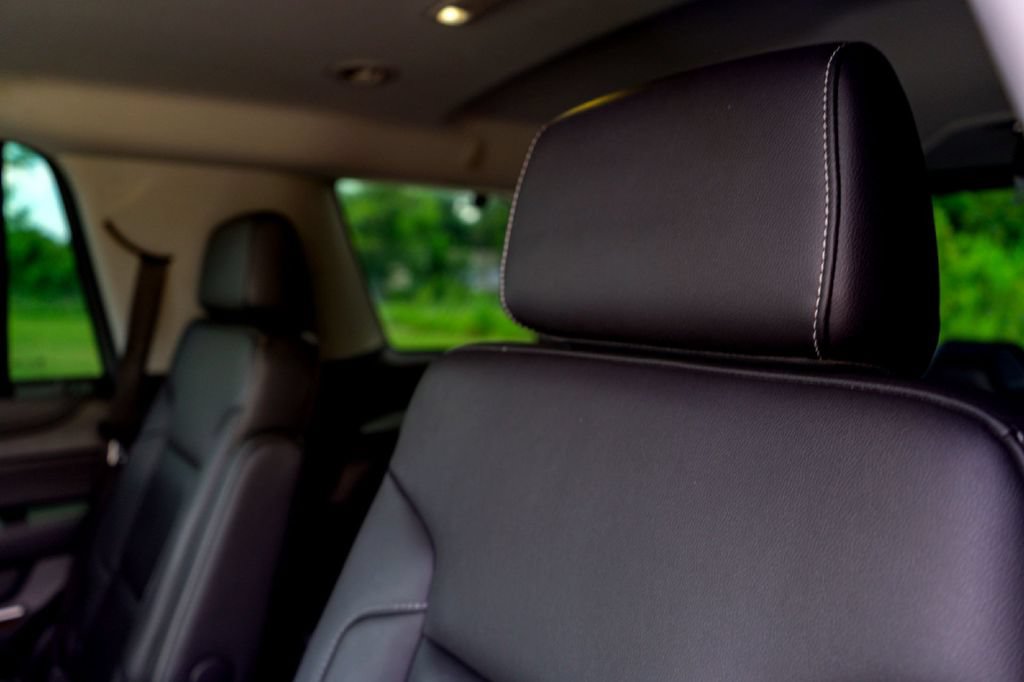 Used 2018 Chevrolet Tahoe LT w/ Luxury Package RWD image 26