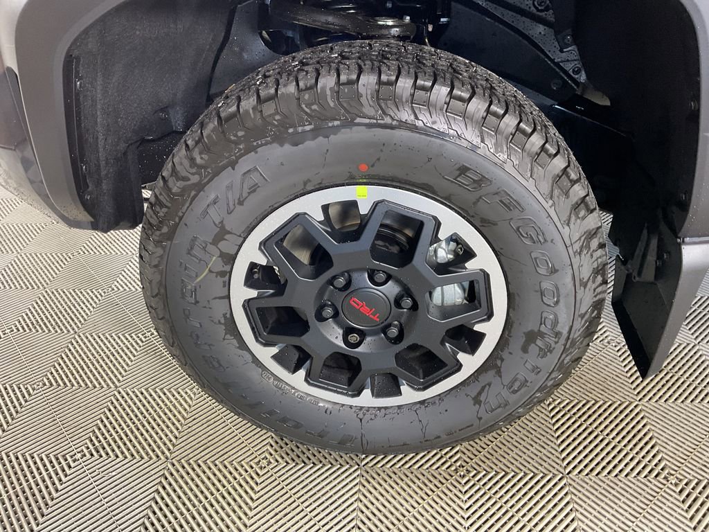 New 2025 Toyota Tacoma TRD Off-Road image 4