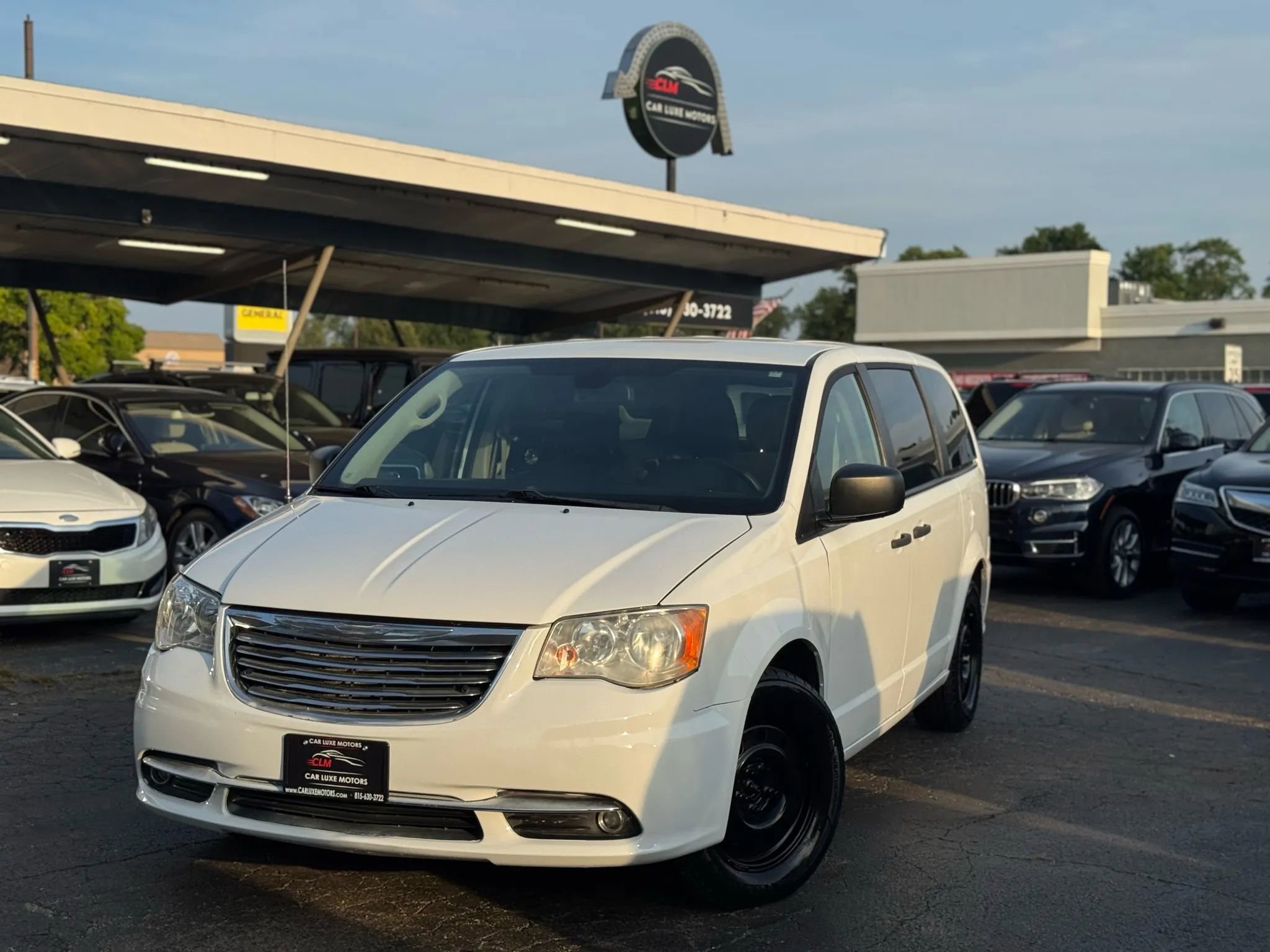 Used 2019 Dodge Grand Caravan SE image 1