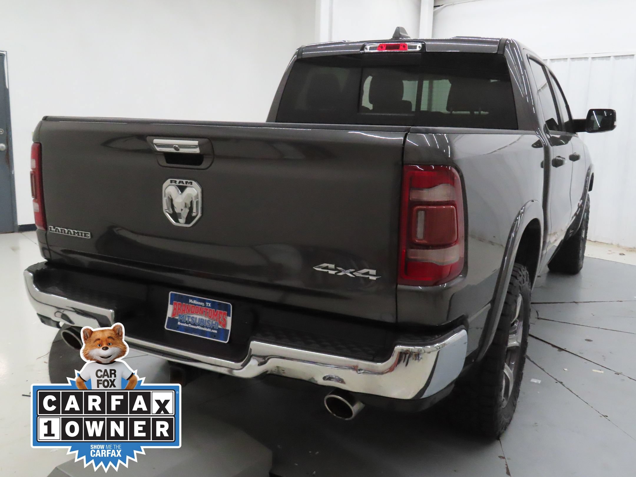 Used 2019 RAM 1500 Laramie AWD/4WD image 3