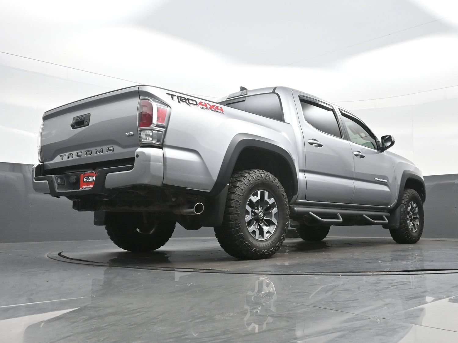 Used 2020 Toyota Tacoma TRD Off-Road w/ Technology Package AWD/4WD image 31