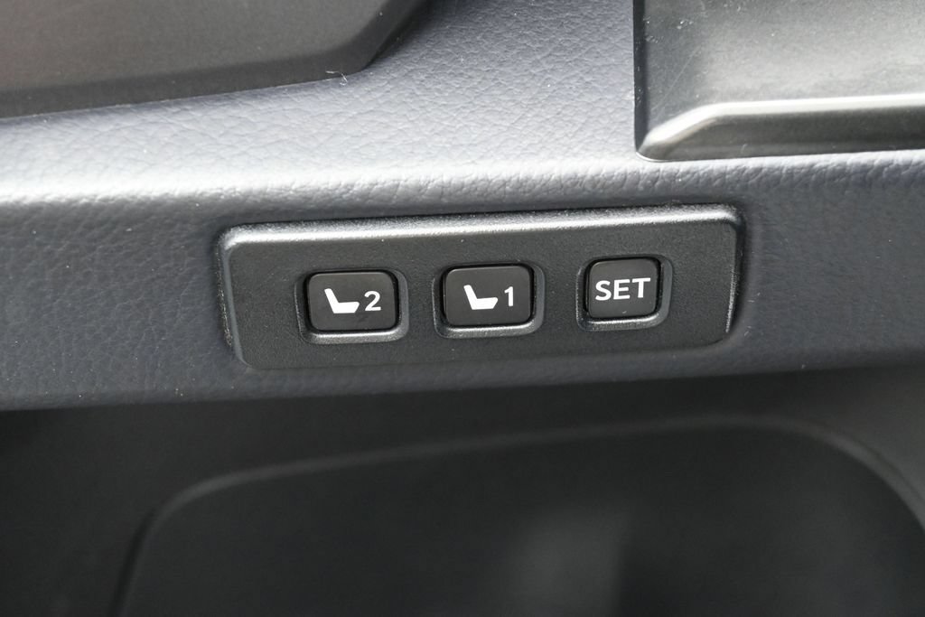Used 2022 Lexus GX 460 w/ Black Line Special Edition AWD/4WD image 12