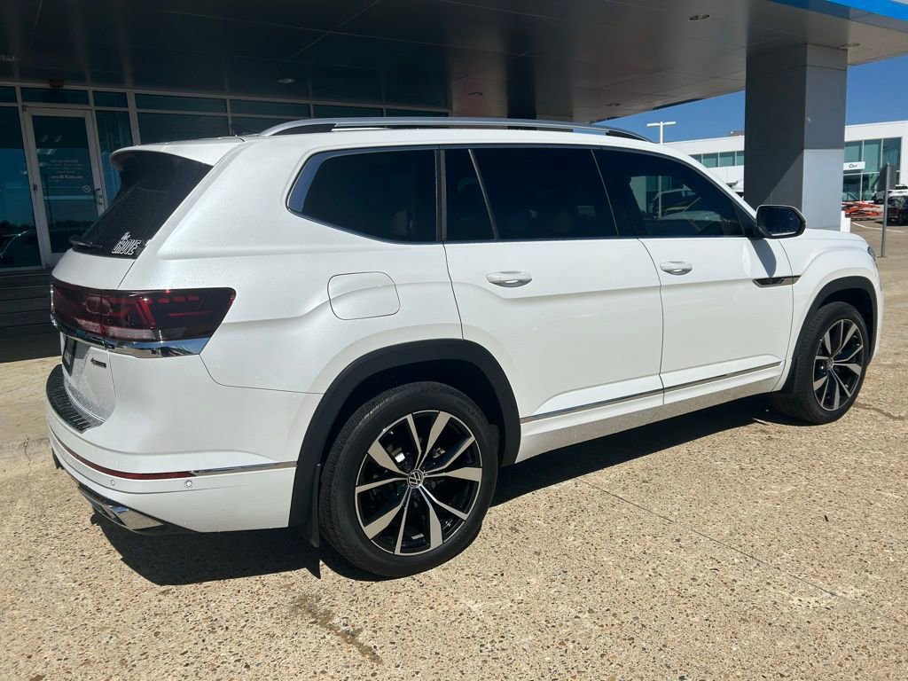 Used 2024 Volkswagen Atlas SEL Premium R-Line image 5