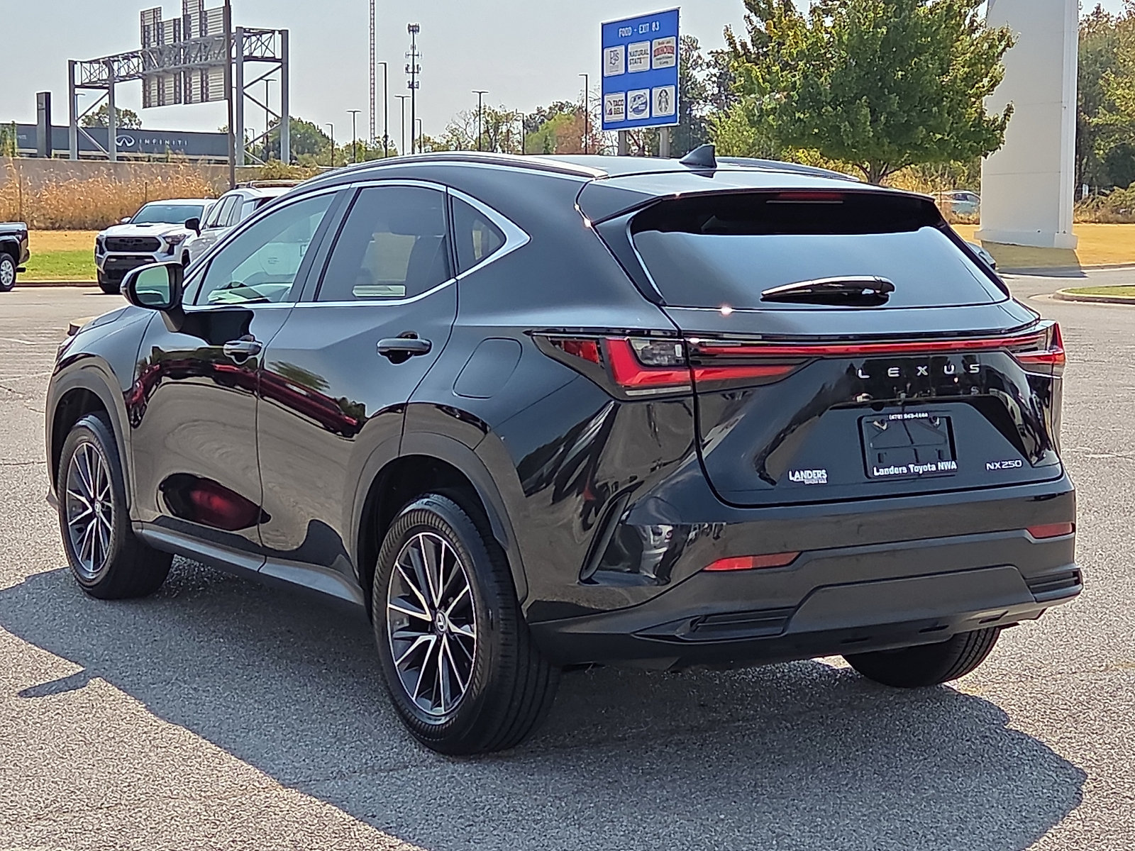 Used 2024 Lexus NX 250 FWD image 4