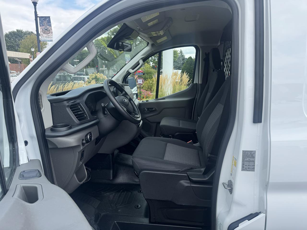 Used 2025 Ford Transit 250 Low Roof RWD image 15