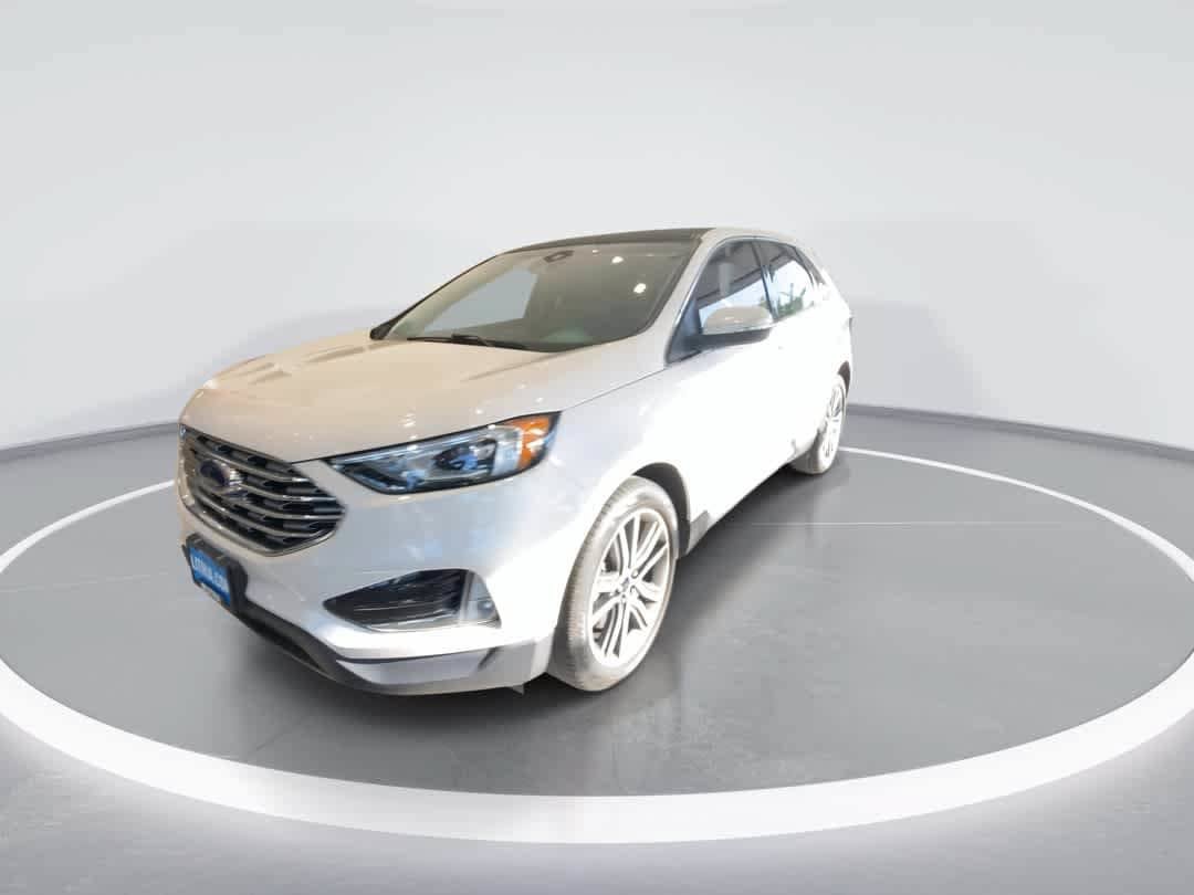 Used 2019 Ford Edge Titanium w/ Class II Trailer Tow Package AWD/4WD image 4