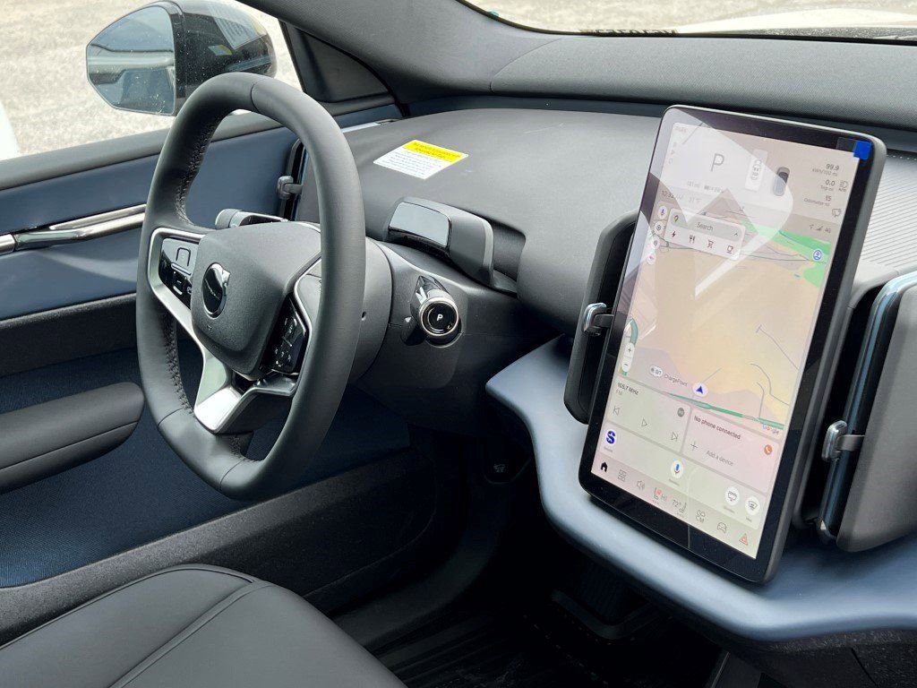 New 2026 Volvo EX30 Plus w/ Protection Package Premier image 7