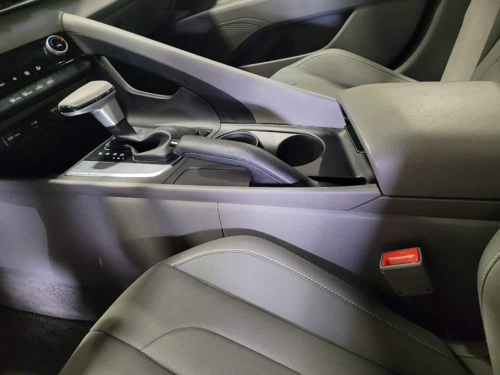 Used 2023 Hyundai Elantra SEL w/ Preferred Accessory Package image 26