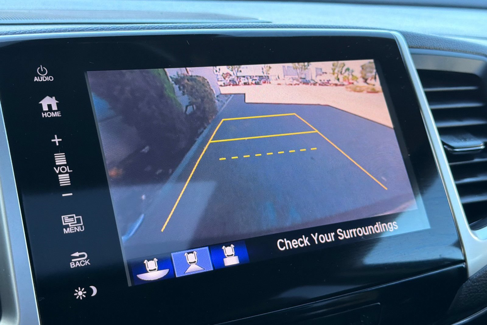 Used 2018 Honda Pilot Touring image 19