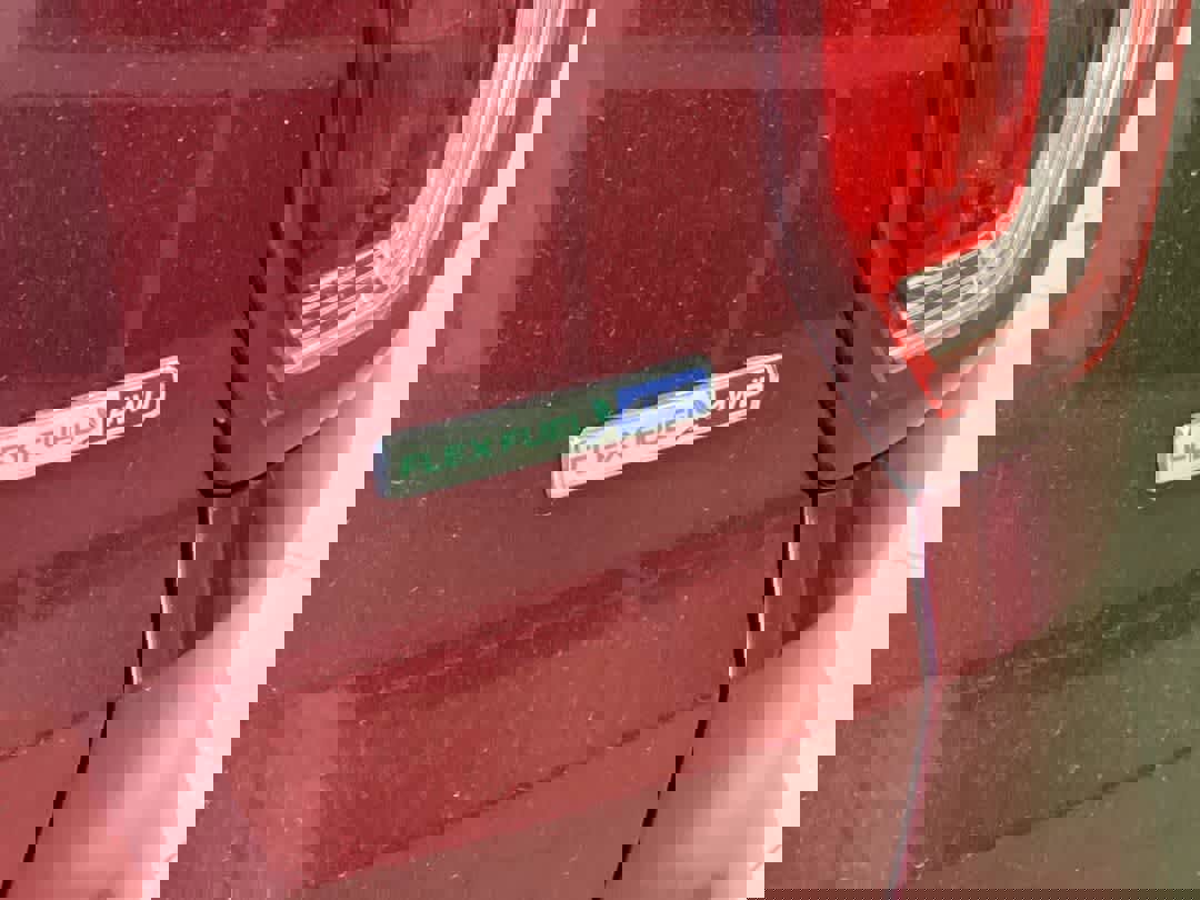 Used 2016 Ford Explorer XLT w/ Equipment Group 202A image 12