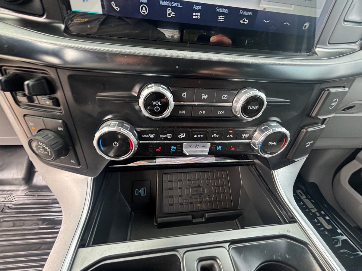 Used 2023 Ford F150 Limited image 5