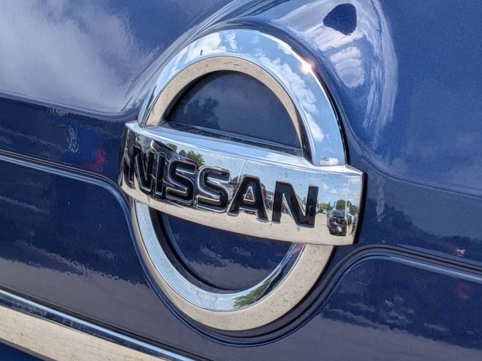 Used 2018 Nissan Rogue S AWD/4WD image 13