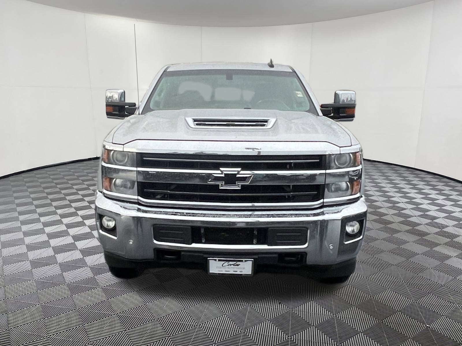 Used 2018 Chevrolet Silverado 3500 LTZ image 2