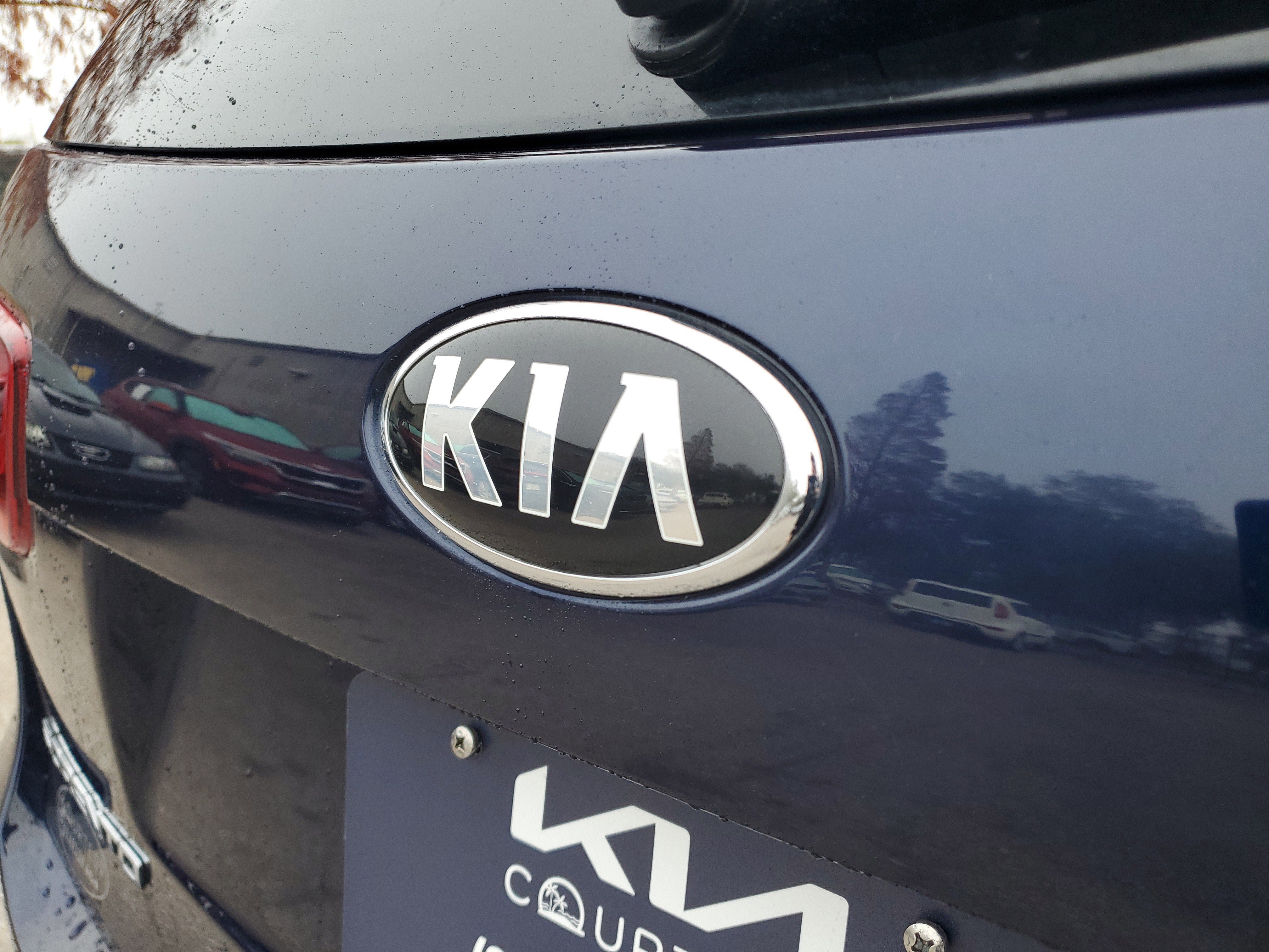 Certified 2020 Kia Sorento S image 8