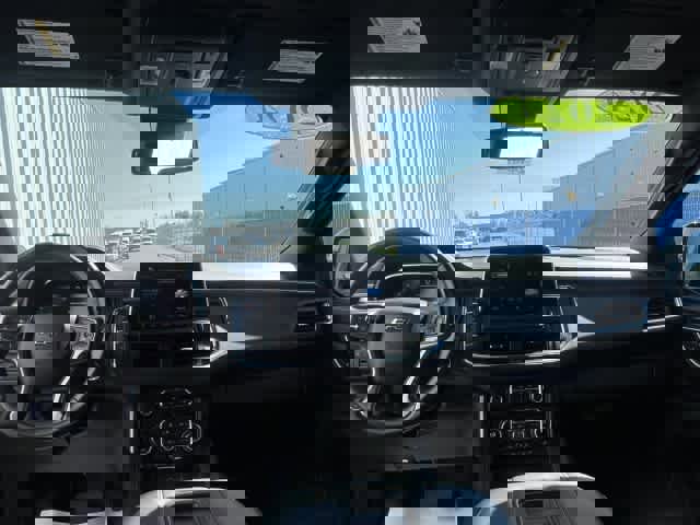 Used 2024 Chevrolet Suburban RST image 17