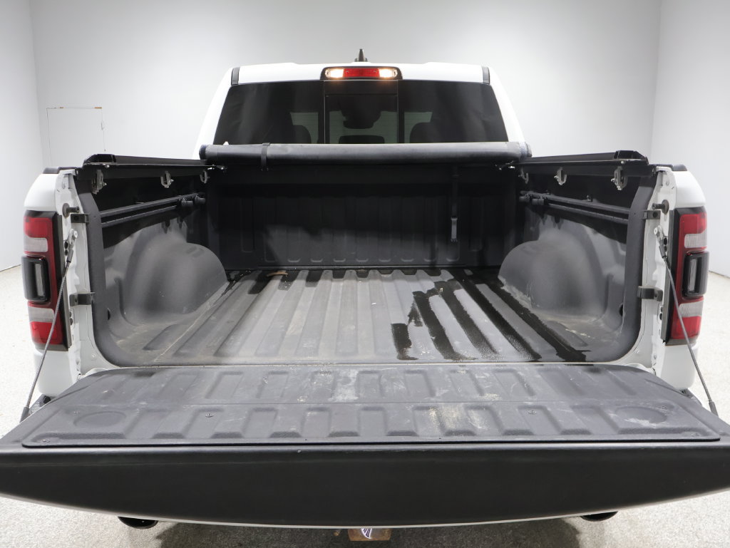 Used 2024 RAM 1500 Laramie AWD/4WD image 4