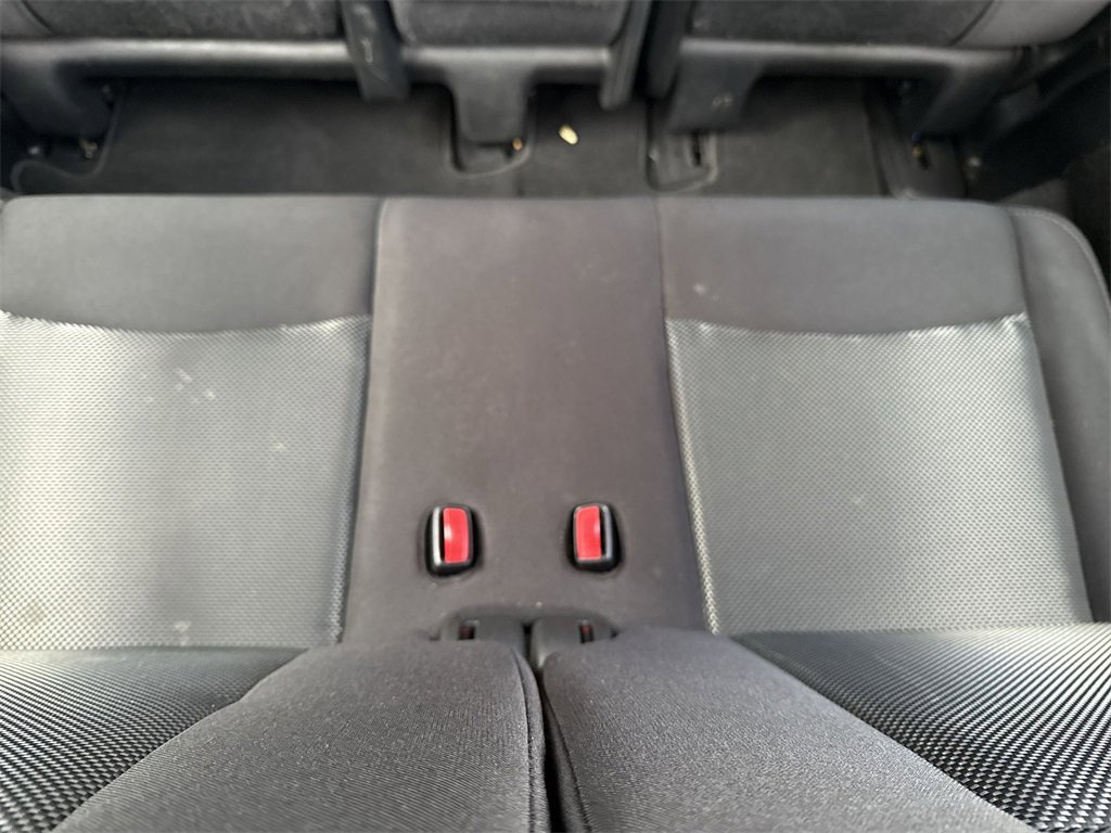 Used 2020 Nissan Pathfinder SV image 27