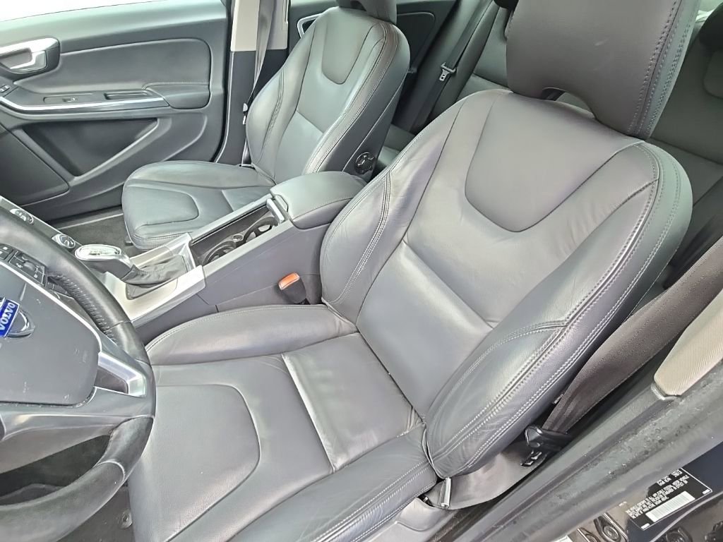 Used 2013 Volvo S60 T5 image 12