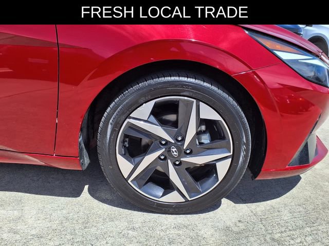 Used 2023 Hyundai Elantra Limited w/ Cargo Package FWD image 9