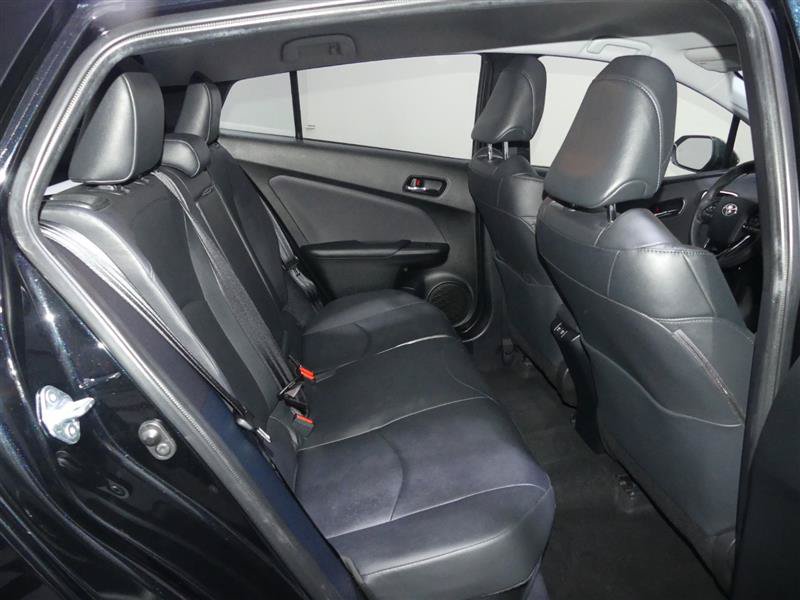 Used 2022 Toyota Prius FWD image 27