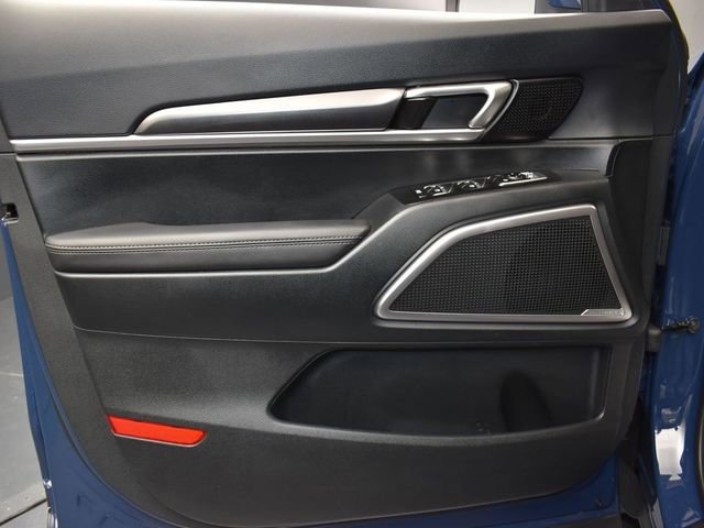 Certified 2025 Kia Telluride S image 17