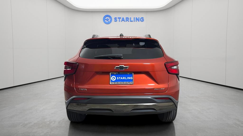 Certified 2024 Chevrolet Trax ACTIV w/ Sunroof Package FWD image 7