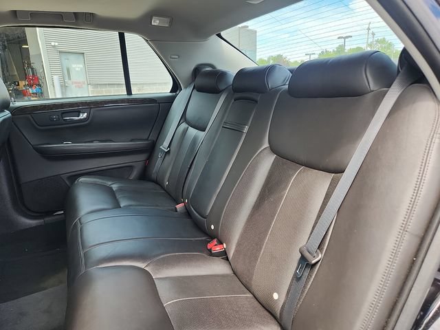 Used 2010 Cadillac DTS Luxury FWD image 24