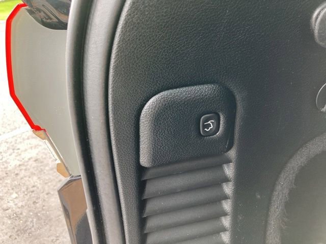 Used 2018 Jeep Grand Cherokee Overland w/ Jeep Active Safety Group AWD/4WD image 26