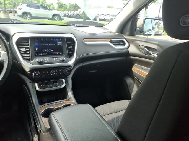 Used 2022 GMC Acadia SLE w/ Driver Convenience Package FWD image 11